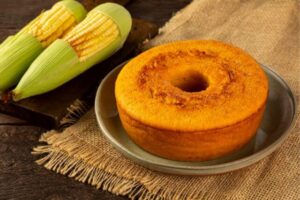 Aprenda a fazer um delicioso bolo de milho verde cremoso no liquidificador com esta receita simples e fácil. Leia Agora!